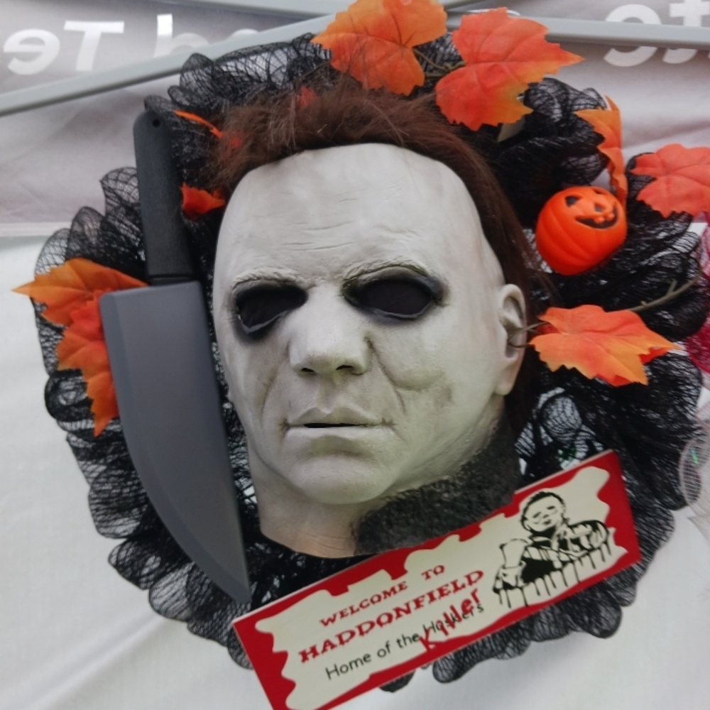 Halloween Michael Myers Wreath with Knife and Pumpkin